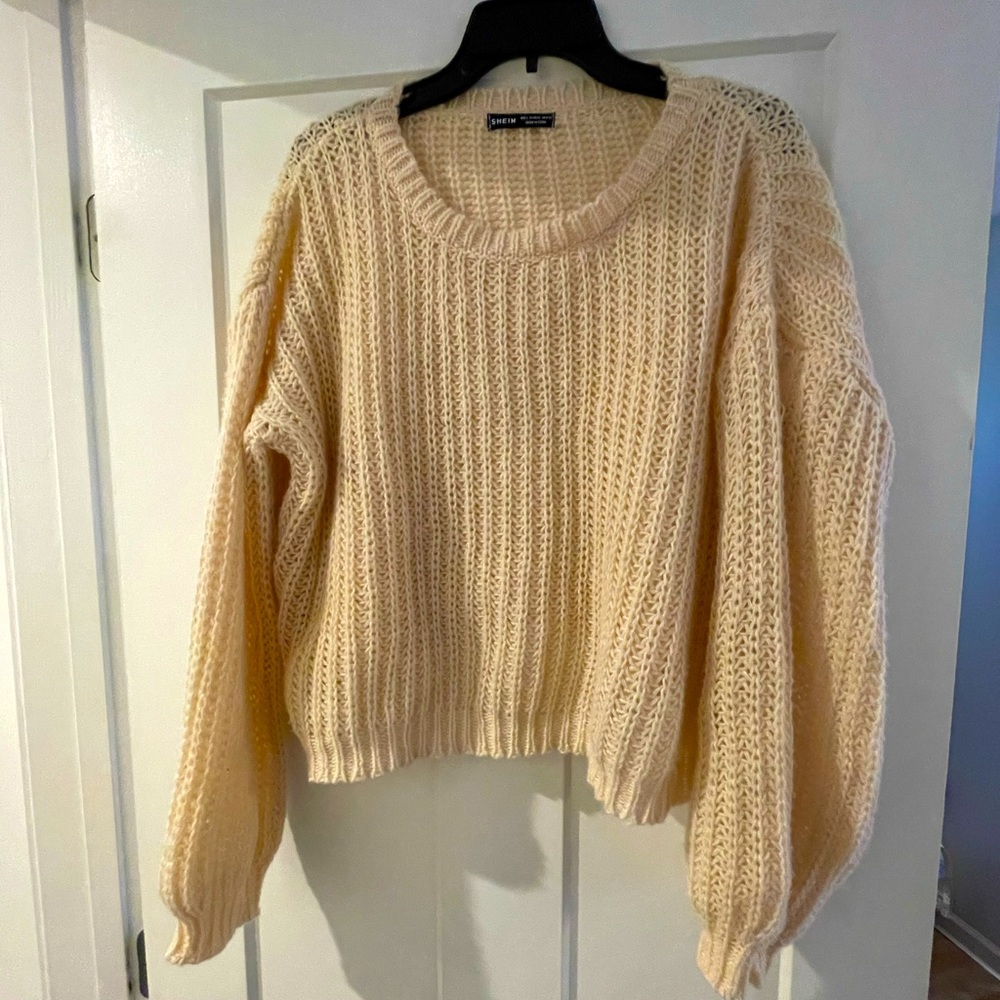 Balloon sleeve sweater